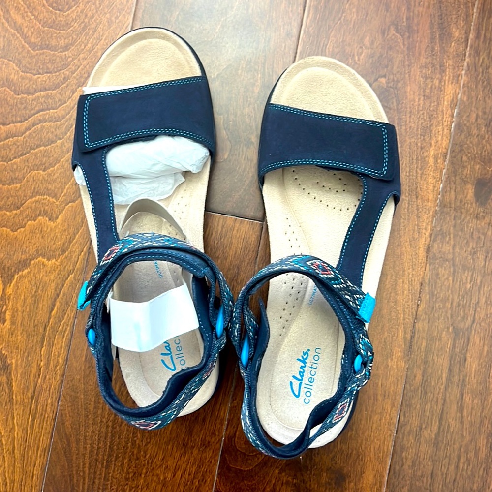 Ladies Summer sandals, new and comfortable. Slight weight